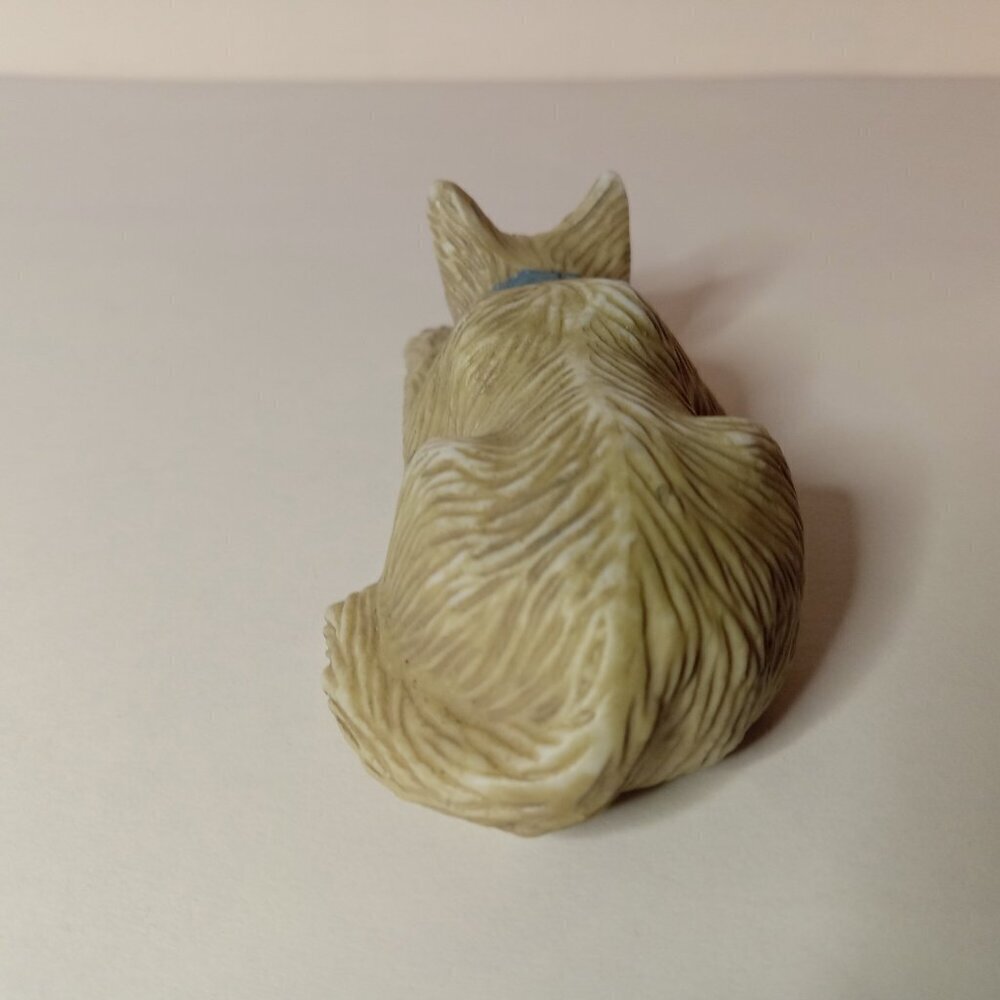 Vintage 1992 House of Lloyd  Porcelain Dog 3.5 in. Long - Picture 3 of 7